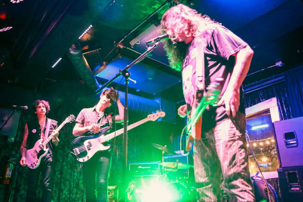 M.U.T.T. live at Bottom of the Hill
